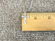 Cargar imagen en el visor de la galería, Silver Cross With Chain