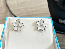 Load image into Gallery viewer, White Stephanotis Flower Earrings With White Sapphire