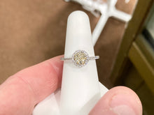 Cargar imagen en el visor de la galería, Natural Yellow Diamond White Gold Ring