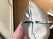 Charger l'image dans la galerie, Emerald And Natural Diamond White Gold Bangle Bracelet