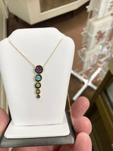 Laden Sie das Bild in den Galerie-Viewer, Multi Colored Stone Gold Pendant With Chain