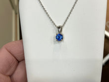 Charger l'image dans la galerie, Natural Blue Sapphire White Gold Pendant