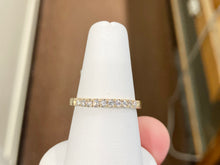 Cargar imagen en el visor de la galería, Natural Diamond Quarter Carat Gold Ring