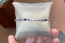 Laden Sie das Bild in den Galerie-Viewer, Sapphire And Diamond Silver Bracelet