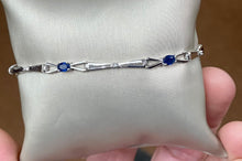 Laden Sie das Bild in den Galerie-Viewer, Sapphire And Diamond Silver Bracelet