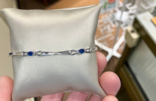 Laden Sie das Bild in den Galerie-Viewer, Sapphire And Diamond Silver Bracelet