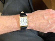 Cargar imagen en el visor de la galería, Seiko Essential Collection Watch With Black Leather Strap