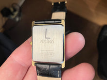 Cargar imagen en el visor de la galería, Seiko Essential Collection Watch With Black Leather Strap