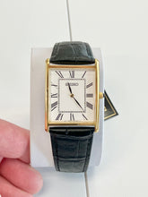 Cargar imagen en el visor de la galería, Seiko Essential Collection Watch With Black Leather Strap