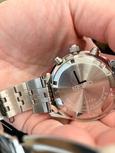 Cargar imagen en el visor de la galería, Seiko Chronograph Stainless Steel Watch With Date
