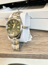 Cargar imagen en el visor de la galería, Seiko Titanium Watch With Date Calendar