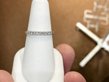 Charger l'image dans la galerie, Women's White Gold Diamond Wedding Ring