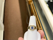 Cargar imagen en el visor de la galería, Sapphire And Diamond Gold Ring