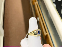 Cargar imagen en el visor de la galería, Sapphire And Diamond Gold Ring