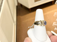 Cargar imagen en el visor de la galería, Tanzanite And Diamond Gold Ring