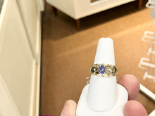 Cargar imagen en el visor de la galería, Tanzanite And Diamond Gold Ring