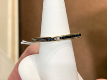 Cargar imagen en el visor de la galería, Sapphire And Diamond Gold Ring