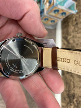 Load image into Gallery viewer, Seiko Watch Green Dial Leather Strap