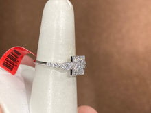 Load image into Gallery viewer, Diamond Engagement Ring White Gold