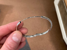 Charger l'image dans la galerie, Silver Baby Bangle Bracelet Love You To The Moon And Back