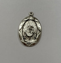 Cargar imagen en el visor de la galería, Ecce Homo Jesus Silver Pendant With Chain