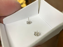 Cargar imagen en el visor de la galería, Quarter Carat Natural Diamond Earrings