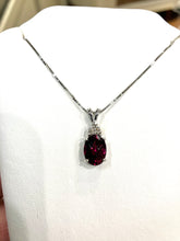 Charger l&#39;image dans la galerie, Rhodolite Garnet And Diamond White Gold Necklace
