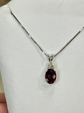 Charger l&#39;image dans la galerie, Rhodolite Garnet And Diamond White Gold Necklace