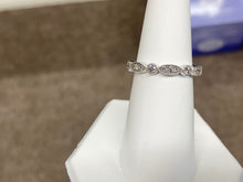 Load image into Gallery viewer, White Gold Natural Diamond Ring