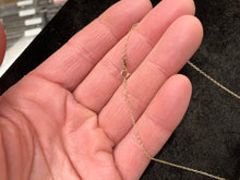 Laden Sie das Bild in den Galerie-Viewer, Princess Add A Pearl Starter Gold  Necklace