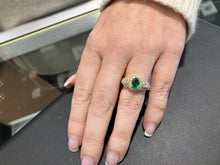 Load image into Gallery viewer, Emerald And Diamond Gold Ring