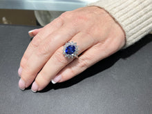 Cargar imagen en el visor de la galería, Tanzanite And Diamond White Gold Ring