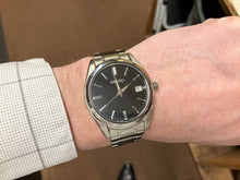 Charger l'image dans la galerie, Seiko Essentials Men's Watch Black Dial