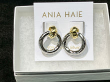 Laden Sie das Bild in den Galerie-Viewer, Two Tone Hoop Earrings