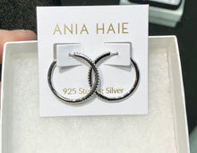 Laden Sie das Bild in den Galerie-Viewer, Glam Silver Hoop Earrings
