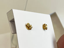 Cargar imagen en el visor de la galería, Sparkling Star Drop Stud Earrings