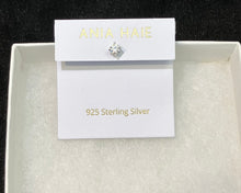 Laden Sie das Bild in den Galerie-Viewer, Silver Sparkle Round Barbell Single Earring