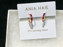 Cargar imagen en el visor de la galería, Gold Rosé Holiday Huggie Hoop Earrings