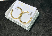 Charger l'image dans la galerie, Gold Classic Tube Large Hoop Earrings