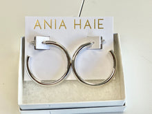 Charger l'image dans la galerie, Classic Silver Large Hoop Earrings