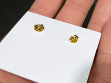 Charger l'image dans la galerie, Gold Four-Petal Stud Earrings