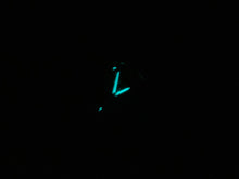 Laden Sie das Bild in den Galerie-Viewer, Seiko Men's Watch Green Dial With Date