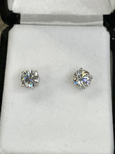 Cargar imagen en el visor de la galería, Lab Created Diamond Earrings 2 Carats