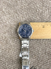 Cargar imagen en el visor de la galería, Women&#39;s Seiko Blue Dial Stainless Steel Watch