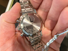 Cargar imagen en el visor de la galería, Seiko Essentials Chronograph Watch