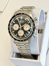 Cargar imagen en el visor de la galería, Seiko Essentials Chronograph Watch