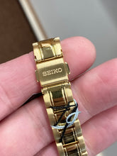 Charger l&#39;image dans la galerie, Women&#39;s Seiko Gold Tone Stainless Steel Watch