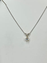 Cargar imagen en el visor de la galería, Natural Round Half Carat Diamond Pendant And Chain
