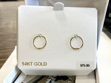 Cargar imagen en el visor de la galería, Small Gold Hoop Earrings