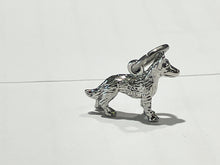 Cargar imagen en el visor de la galería, German Shepherd Silver Charm